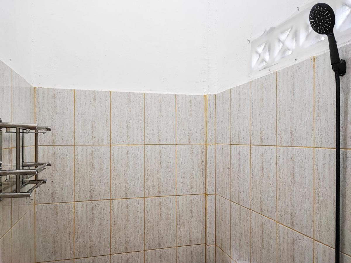 Adela Homestay Syariah Near Universitas Muhammadiyah Jambi Mitra Reddoorz Luaran gambar